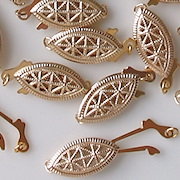 16mm Gold-Filled Fish & Hook Clasp [1]