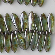 15mm Forest Green Luster Dagger Beads [50]